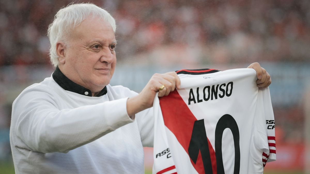 El emotivo homenaje de River al Beto Alonso a 40 años de su inolvidable tarde ante Boca en la Bombonera