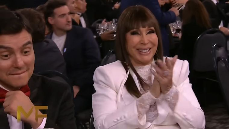 Gustavo Méndez junto a Moria Casán luego de que anunciaran a Nara como ganadora. Gustavo Méndez junto a Moria Casán luego de que anunciaran a Nara como ganadora.
