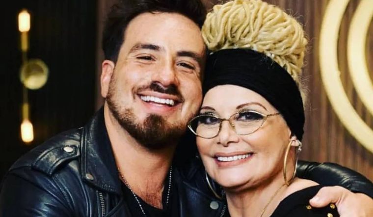 Fede Bal no se encuentra hoy al lado de Carmen Barbieri, pero está en pleno contacto.