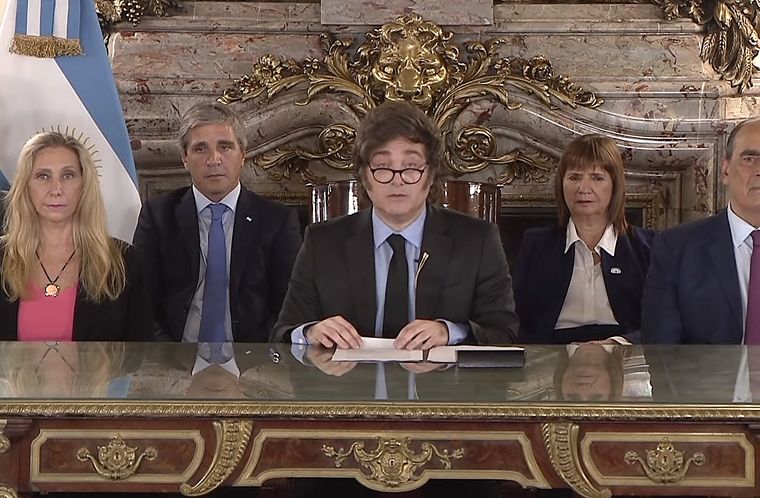 Karina Milei, Luis Caputo, Javier Milei, Patricia Bullrich y Guillermo Francos, el equipo presidencial cada vez mas concentrado Foto: Captura de pantalla