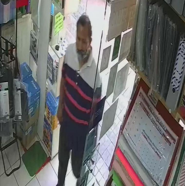 Toco y me voy El ratero ingresa, verifica que no haya nadie y luego pega el manotazo.