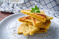 esta es una comida de verano perfecta: faina casera ¡caliente, natural o fria!
