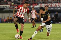 El Pincha y el elenco boliviano se ven las caras en La Plata. Foto: Fotobaires