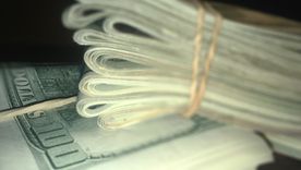 Por primera vez el dólar oficial tuvo una cotización por arriba del precio máximo que indica el Gobierno nacional. Por primera vez el dólar oficial tuvo una cotización por arriba del precio máximo que indica el Gobierno nacional.