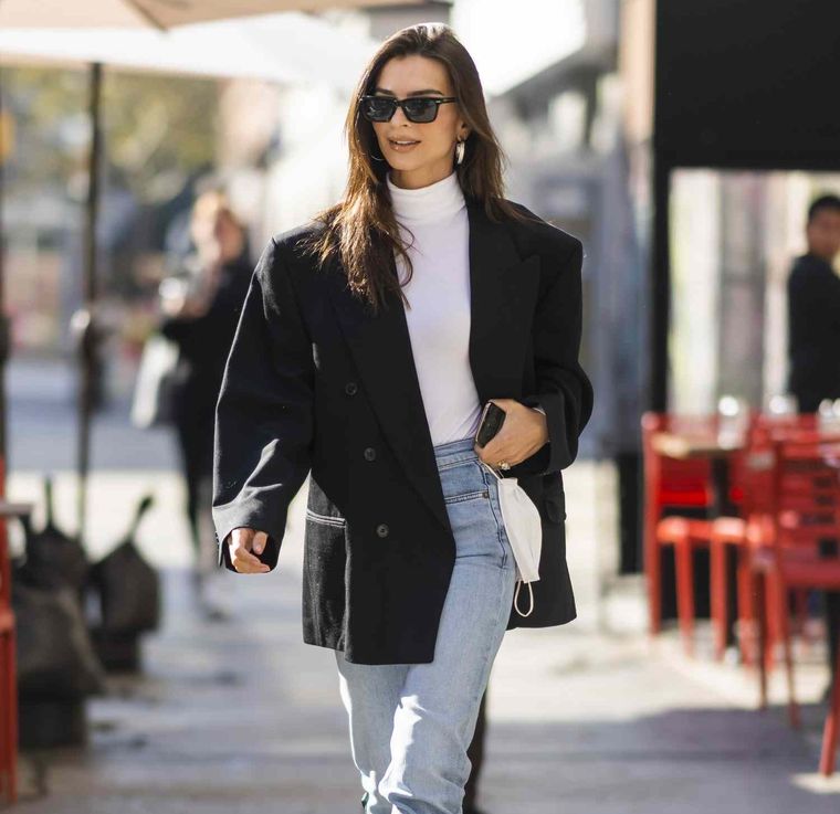 Elige el outfit con jeans y blazer que más te guste, y disfruta del otoño Foto: InStyle