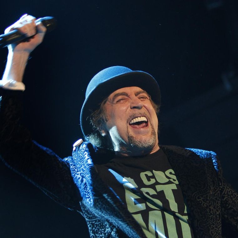 Foto: https://elcomercio.pe/luces/musica/joaquin-sabina-entre-el-amor-los-excesos-y-dolor-la-historia-detras-de-su-disco-mas-famoso-19-dias-y-500-noches-noticia/