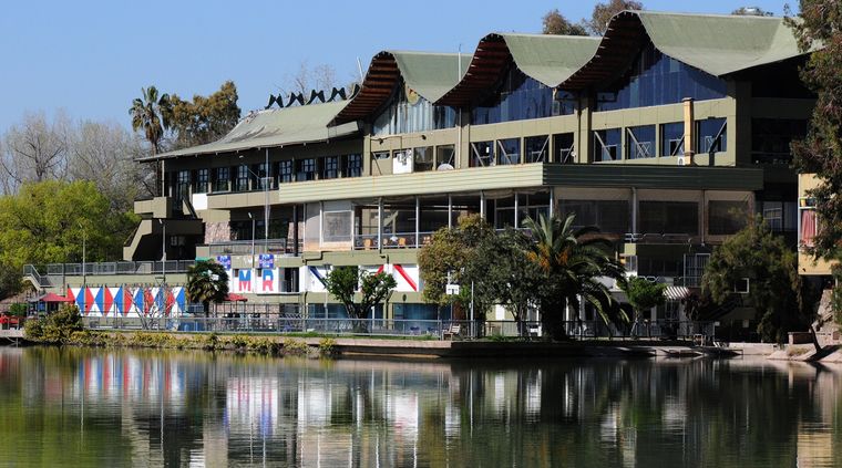 Regatas realizó un acuerdo con un club histórico del fútbol mendocino. Regatas realizó un acuerdo con un club histórico del fútbol mendocino.
