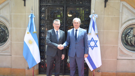 Gideon Saar y Pablo Quirno en el Palacio San Martín