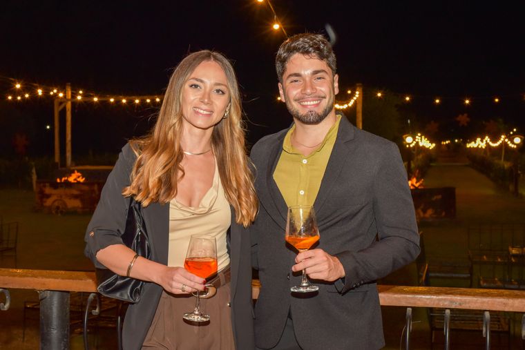 Antonella Suárez y Ángelo Battistoni. Antonella Suárez y Ángelo Battistoni.