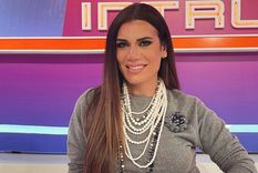 Dos looks inspiración, por Florencia de la V, para usar tus botas altas sin miedo Foto: Instagram