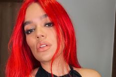 KAROL G LA CANTANTE LUCE UN ESPECTACULAR CABELLO COLOR ROJO. Foto: INSTAGRAM @KAROLG KAROL G LA CANTANTE LUCE UN ESPECTACULAR CABELLO COLOR ROJO. Foto: INSTAGRAM @KAROLG