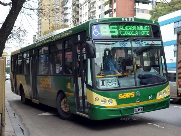 El hecho ocurrió en el cruce de la avenida Rivadavia y la calle Segurola. Foto: NA