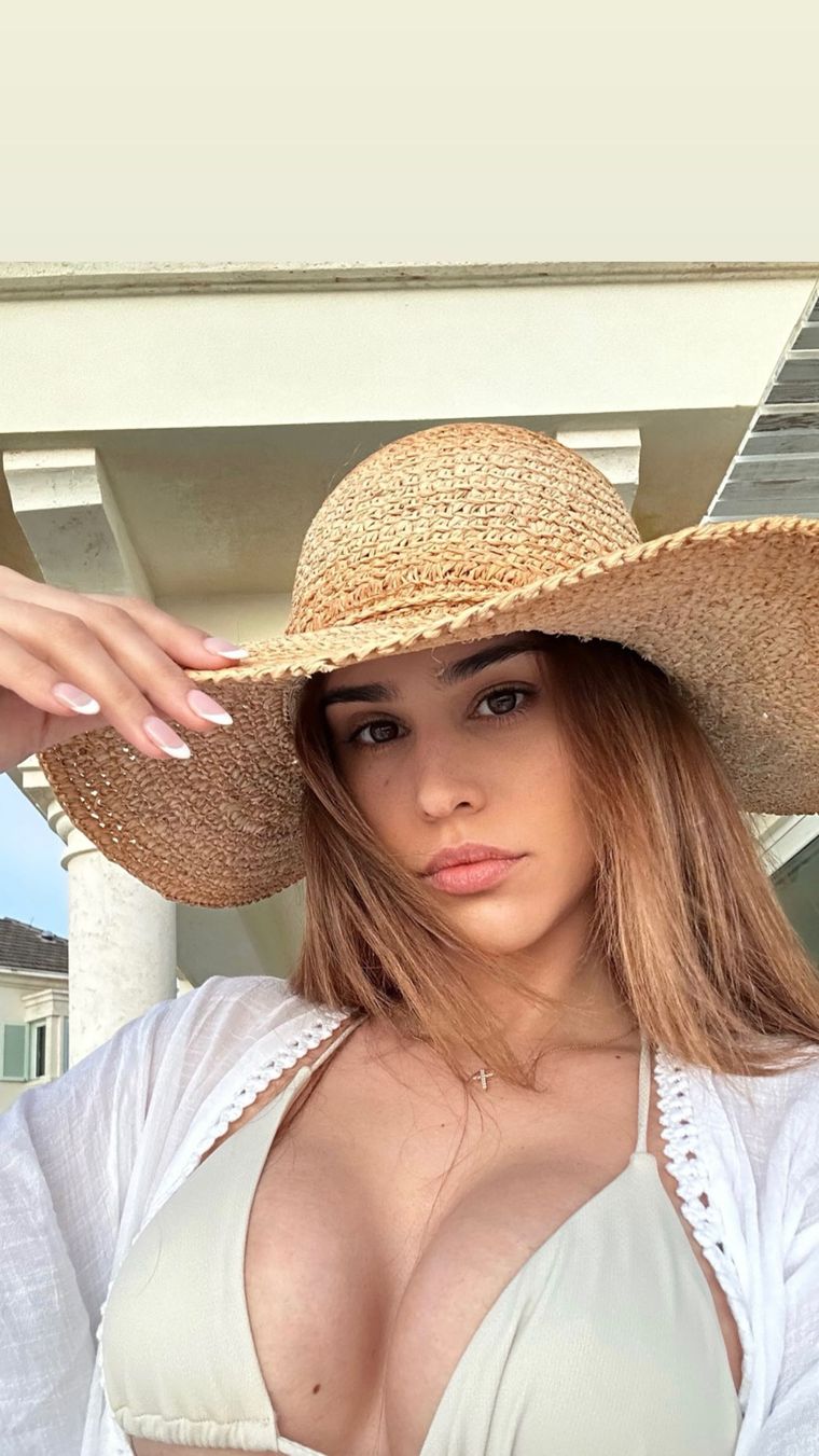 Yanet García se queda con las miradas de todos en redes. Foto: INSTAGRAM @IAMYANETGARCIA