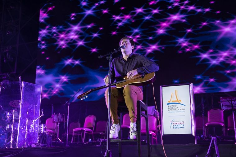 Nahuel Pennisi es uno de los tantos artistas que actuará. Nahuel Pennisi es uno de los tantos artistas que actuará.