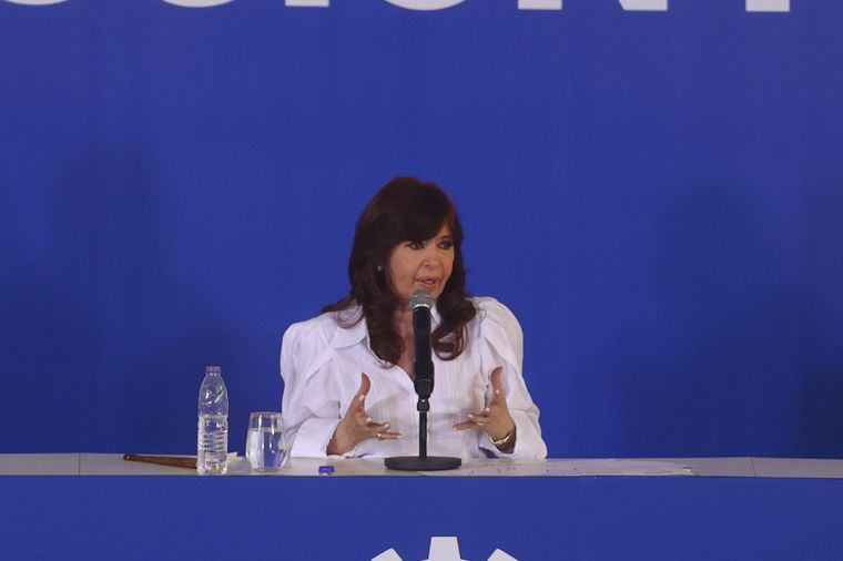 El viernes Cristina Fernández de Kirchner reapareció públicamente en un plenario de la Unión Obrera Metalúrgica y que permiten anticipar el sendero de la economía en el año electoral. Foto: EFE