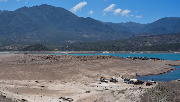 El desarrollo en la zona del perilago no llega. Foto: Marianela Mena/MDZ