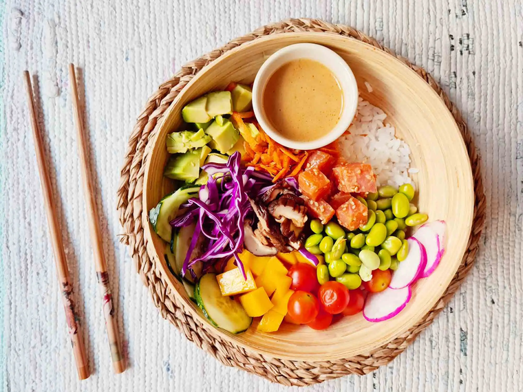 Aprendé a preparar el poke bowl con esta receta fácil. Aprendé a preparar el poke bowl con esta receta fácil.