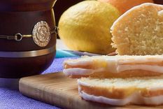 Disfruta este exquisito budín de limón en tus meriendas.