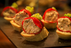 Muchos restaurantes gourmet reinterpretan esta receta clásica.