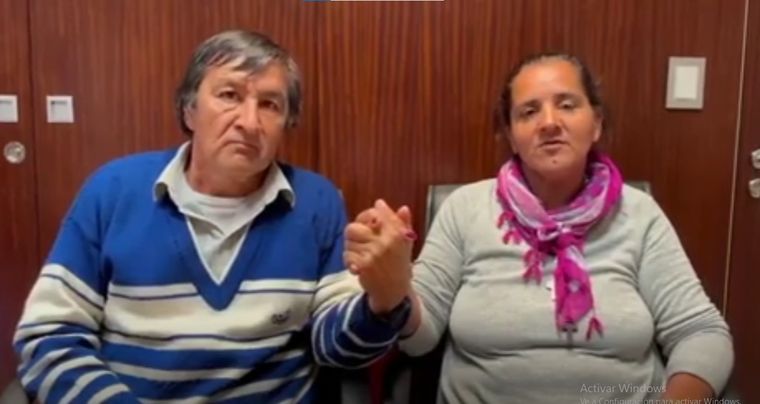 Los papás de Loan. Foto: captura de video.