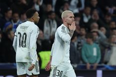 Franco Mastantuono: primer gol en Champions en una noche soñada y festejo con Mbappé. Franco Mastantuono: primer gol en Champions en una noche soñada y festejo con Mbappé.