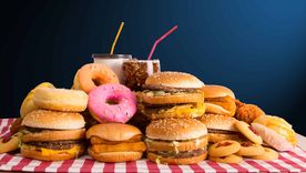 No sólo comemos para nutrirnos. ¿Qué es la alimentación emocional? Foto: Shutterstock No sólo comemos para nutrirnos. ¿Qué es la alimentación emocional? Foto: Shutterstock