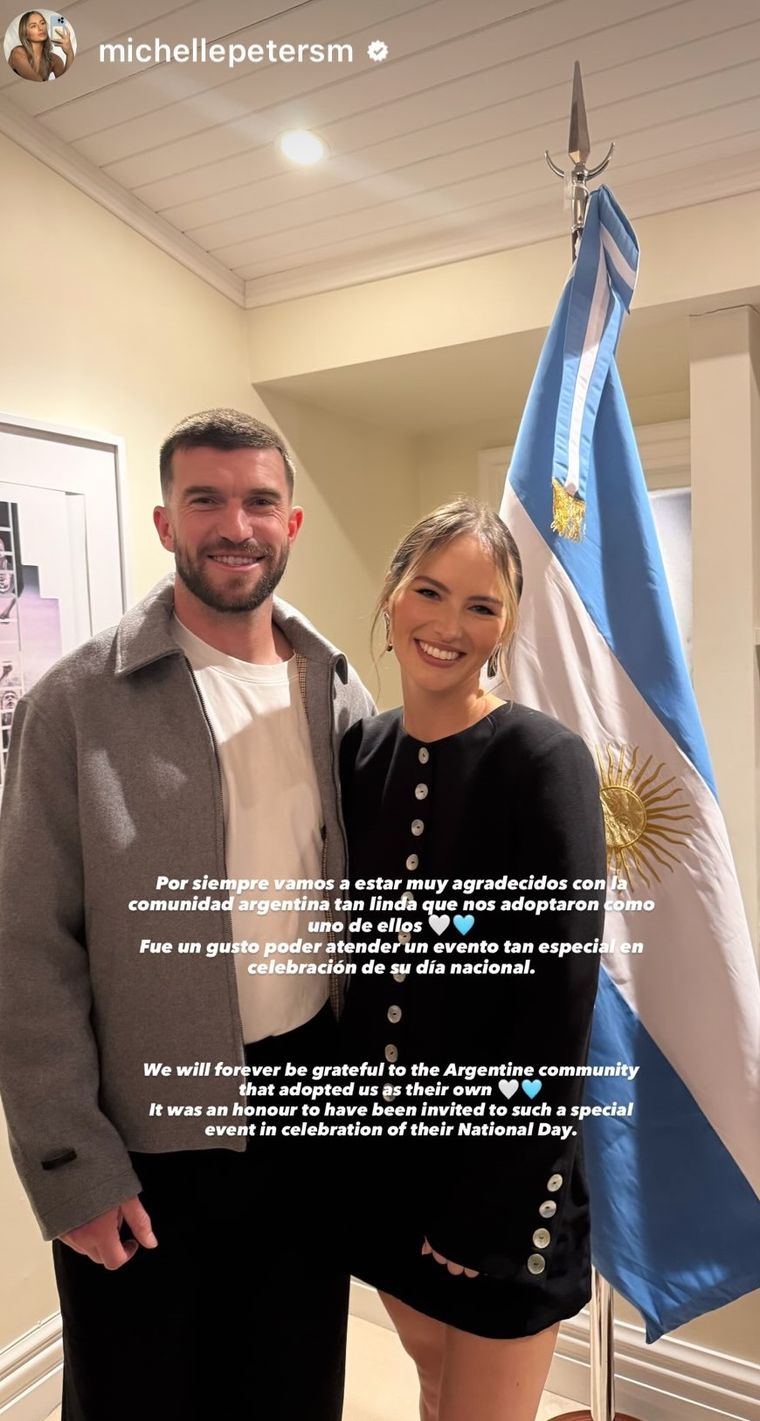 Tim Payne junto a su esposa, Michelle Peters, durante un evento por el Día de la Independencia. Tim Payne junto a su esposa, Michelle Peters, durante un evento por el Día de la Independencia. 