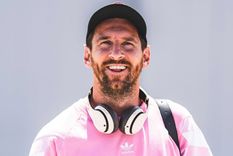 Messi nació un 24 de junio de 1987 en Rosario. Messi nació un 24 de junio de 1987 en Rosario.