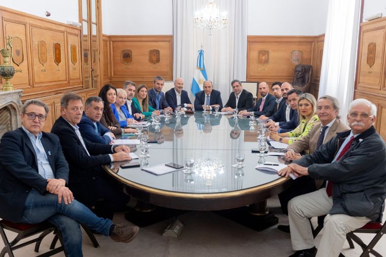 El Gobierno sigue de cerca el accionar de los legisladores con una nueva reunión. Foto: Presidencia