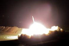 ataque con misiles contra una base aerea de irak que alberga fuerzas de ee.uu.