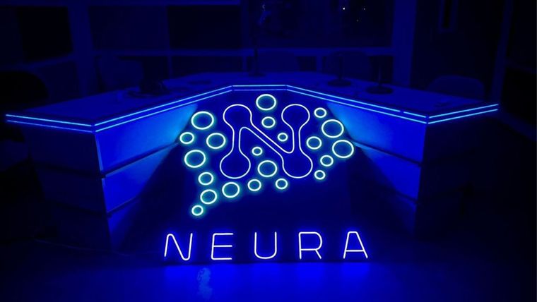 El stream amaneció con pintadas amenazantes. Foto: Instagram/ @neura.media. 