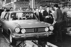 icono industrial argentino: la fabrica santa isabel de renault cumple 65 anos