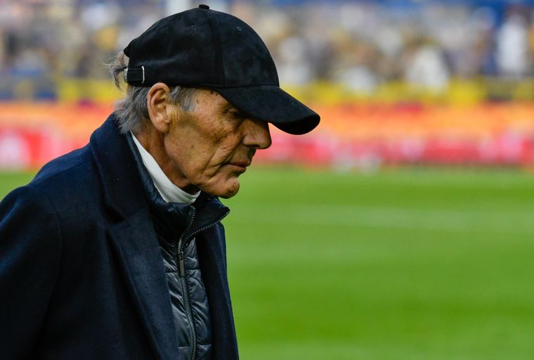 Miguel Ángel Russo aún no volvió a los entrenamientos en Boca.