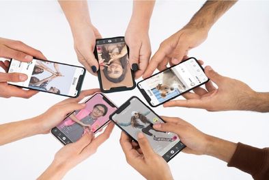 MDZol | Las personas pueden llegar a revisar su celular unas 150 veces por día para realizar diversas actividades. Foto: Freepik