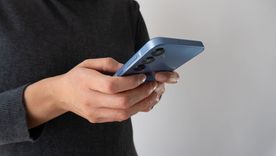 Los usuarios buscan teléfonos de gama media confiables, pero algunos modelos decepcionan.