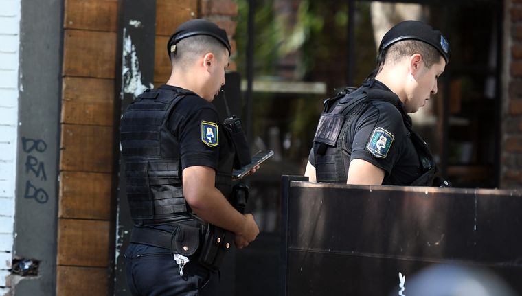 La Policía aprehendió a un sospechoso por el robo (imagen ilustrativa). Foto: ALF PONCE MERCADO / MDZ