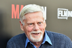 murio robert morse, el actor que le dio vida a bertram cooper en mad men