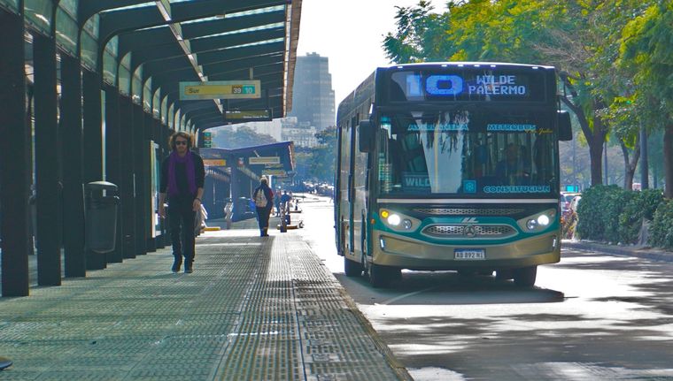 El transporte público prestará un servicio acotado durante el Día del Trabajador. Foto: Analía Melnik/MDZ