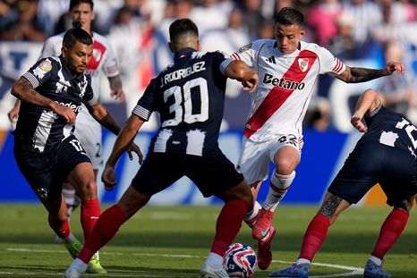 River, a la carga por un jugador que fue la figura de Rayados en el Mundial de Clubes. River, a la carga por un jugador que fue la figura de Rayados en el Mundial de Clubes.
