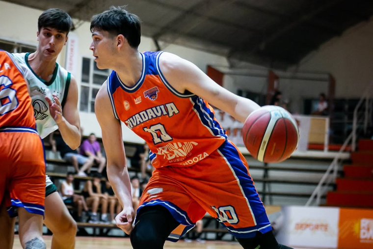 Rivadavia no pudo en casa y perdió su racha de victorias. Foto: Prensa Rivadavia