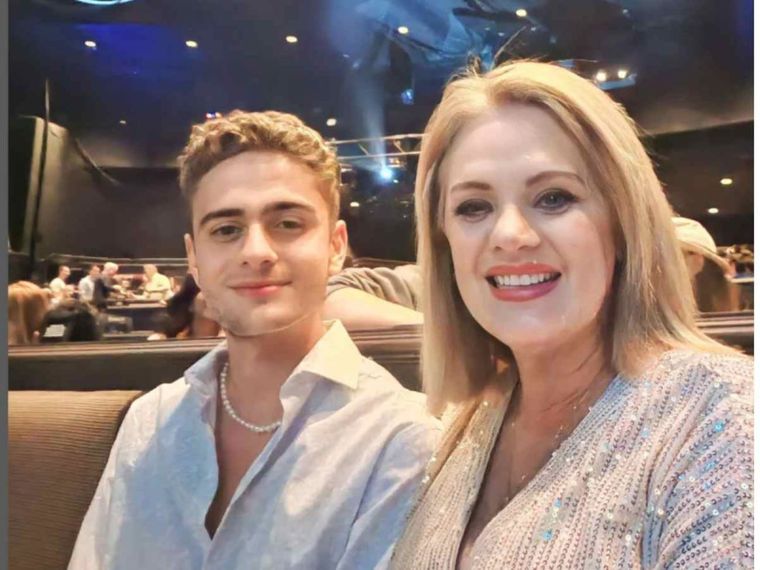 El hijo de Erika Buenfil fue cuestionado por su sexualidad. Foto: Instagram/ Erika Buenfil
