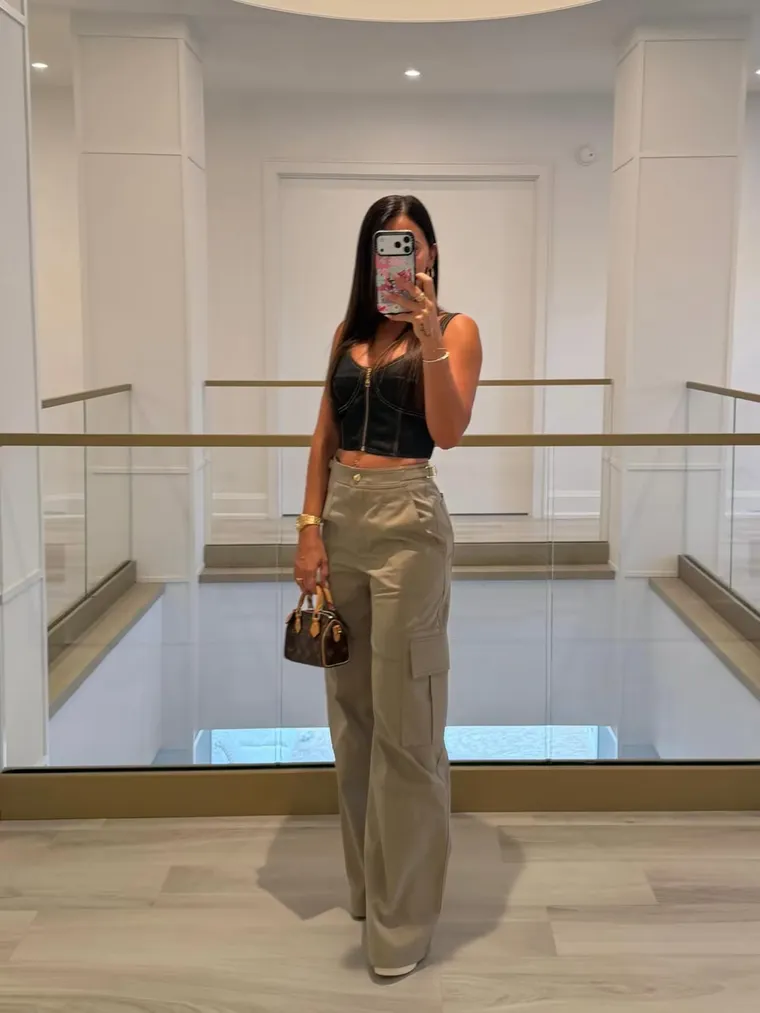 El look de Antonela Roccuzzo. El look de Antonela Roccuzzo.