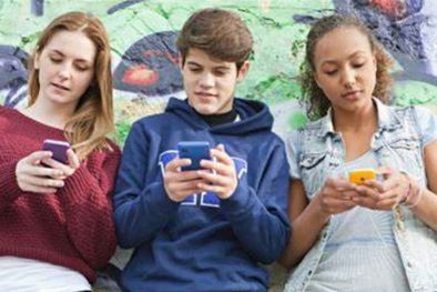 MDZol | La adicción al celular en adolescentes no es un problema superficial, sino una preocupación seria que puede tener repercusiones duraderas en su salud física y mental. Foto: Archivo MDZ