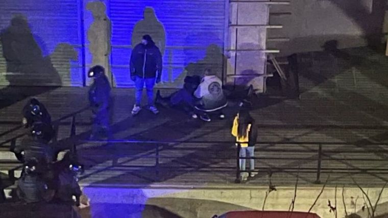 El crimen ocurrió a metros del Parque Central