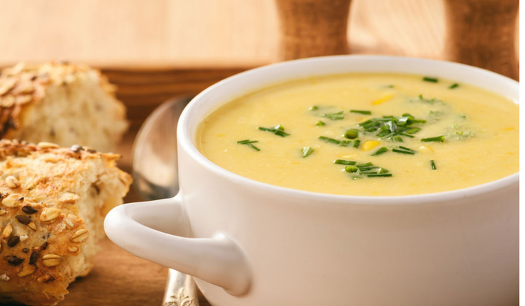 Sopa de maíz un abrazo cálido en tu plato Si estás en búsqueda de un abrazo cálido en tu plato, prepara esta exquisitez Foto: Okdiario