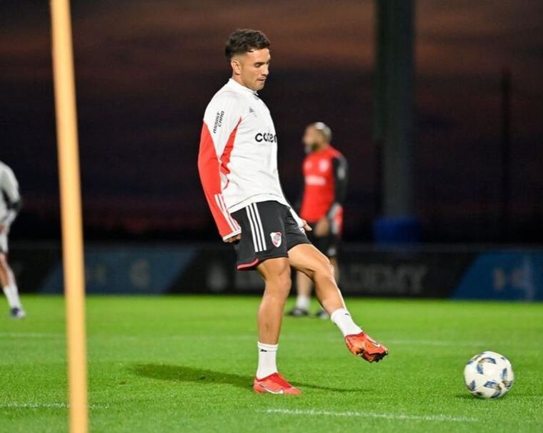 Enzo Díaz le tiró varias chicanas a Boca tras ganar la Supercopa Argentina Foto: @enzodiaz.15