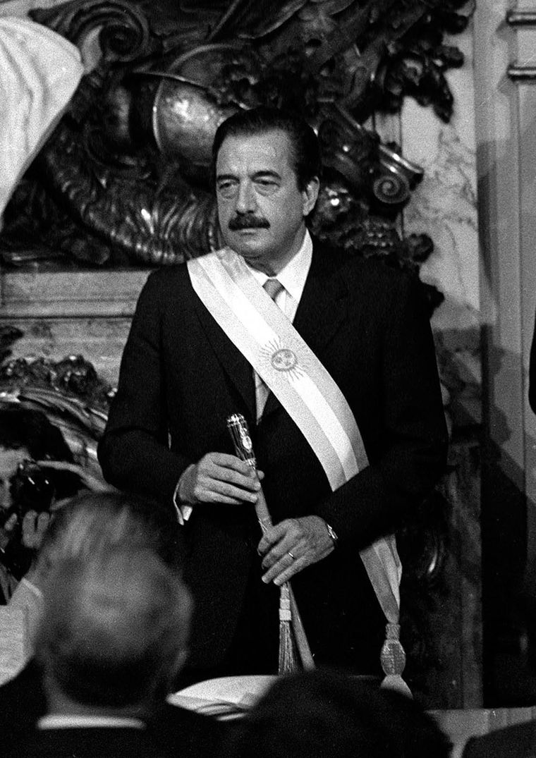 Raúl Alfonsín fue electo presidente el 30 de octubre de 1983. Foto: Archivo MDZ