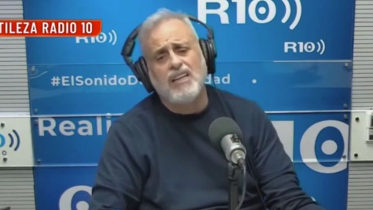 El periodista fue categórico al referirse a la conductora estrella de Telefe. Foto: captura de pantalla Intrusos (América TV) / Radio 10