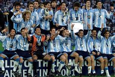 El plantel argentino que consiguió la corona mundial en 2001. Foto: @Argentina El plantel argentino que consiguió la corona mundial en 2001. Foto: @Argentina