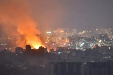 MDZol | Las llamas y el humo se elevan en un área atacada por un ataque aéreo israelí en los suburbios del sur de Beirut, el 6 de octubre de 2024. Foto: Getty Images